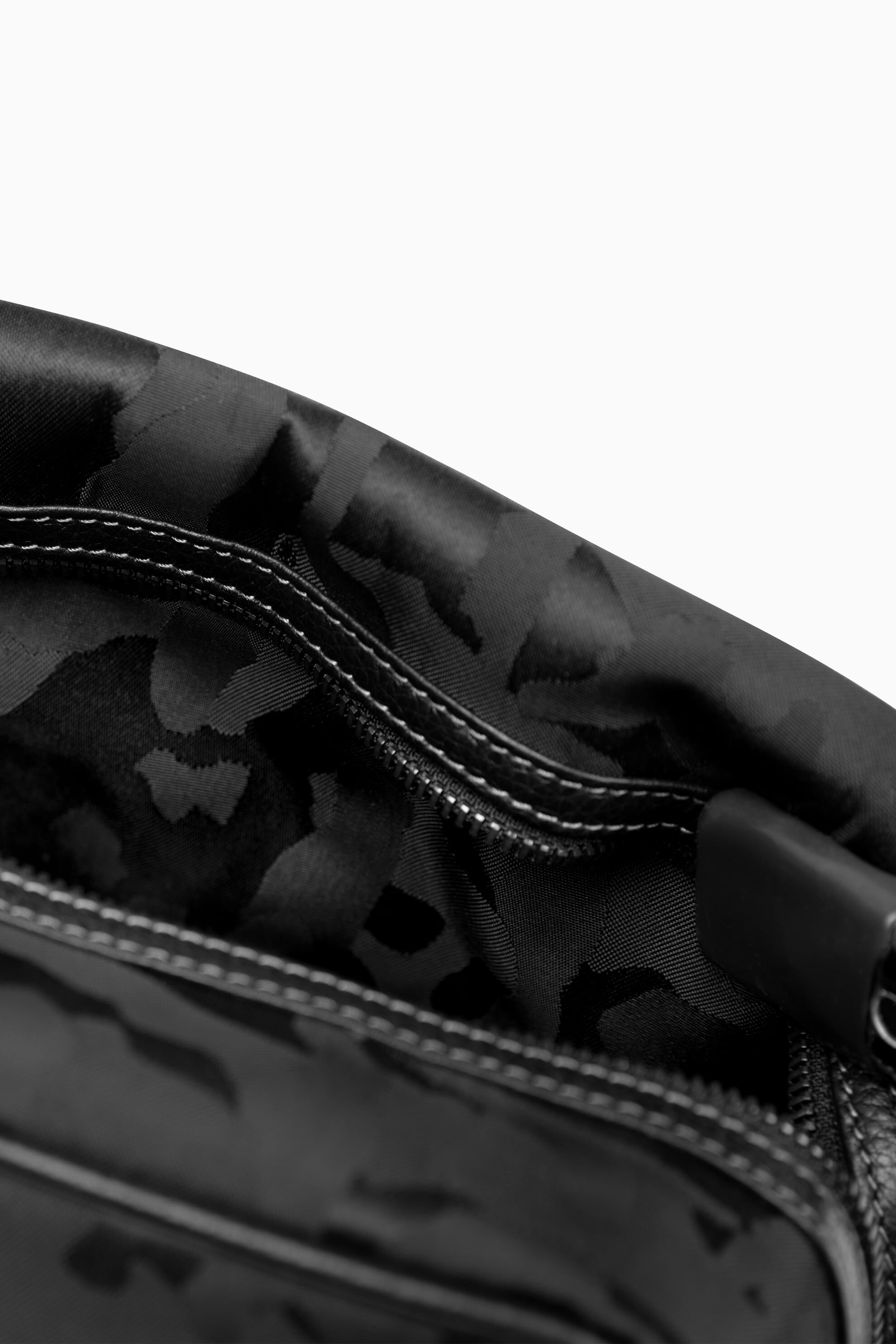 Buy Jacquard Woven Fairway Camo™ Toiletry Bag | PXG